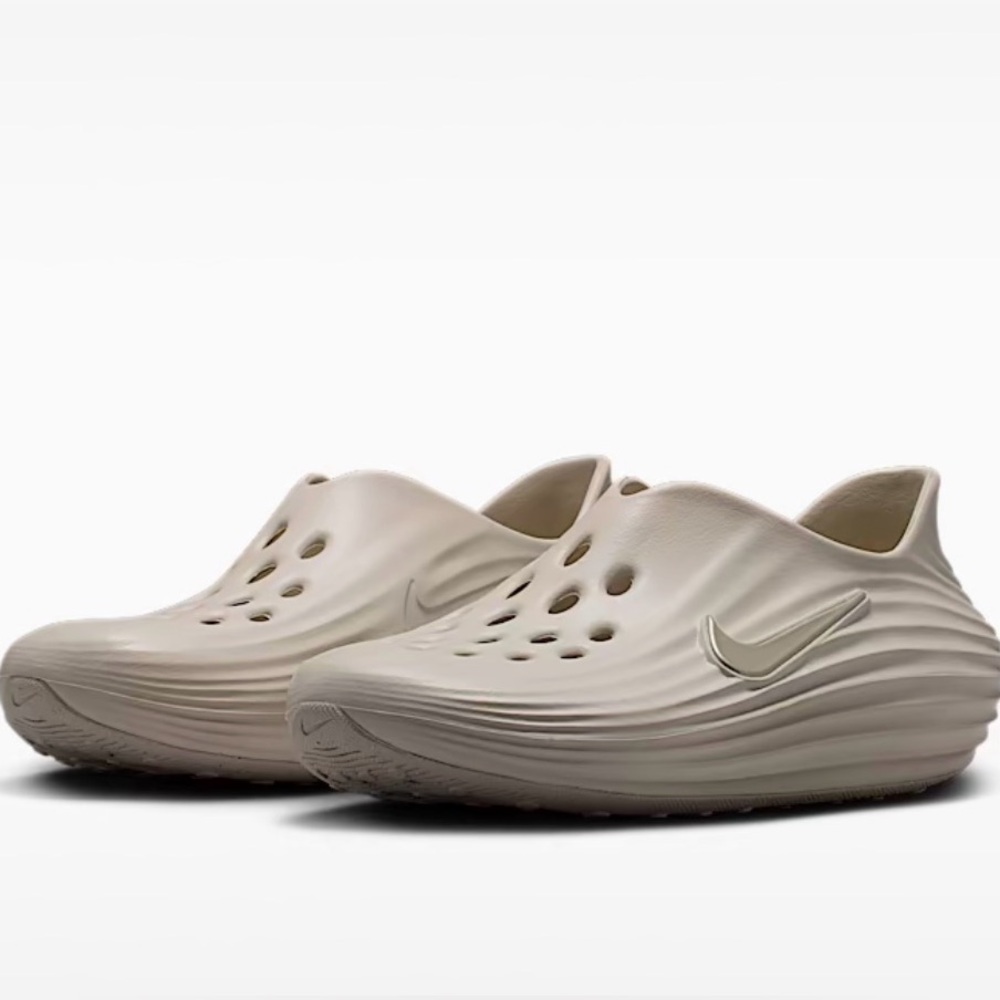 Nike ReactX Rejuven8 Size 2Y Kids (EUC)